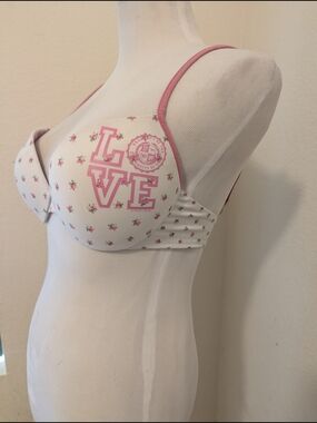 PINK Victoria's Secret White Floral T-Shirt Bra with Pink Accents